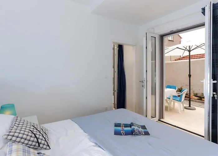 Karmen - Comfort One-bedroom With Terrace Marine Appartement