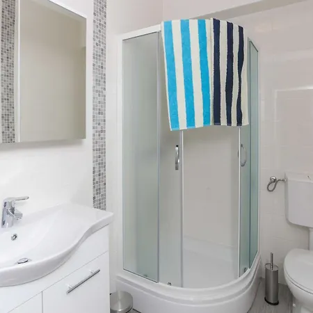 Karmen - Comfort One-bedroom With Terrace Marine Apartament *