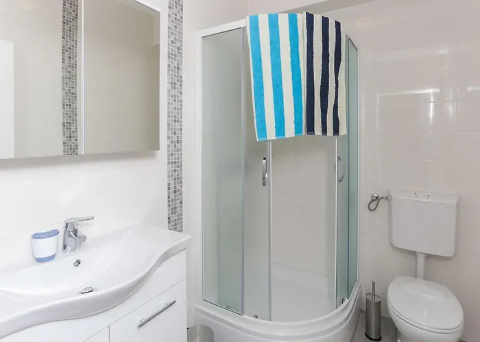 Karmen - Comfort One-bedroom With Terrace Marine Apartmán *