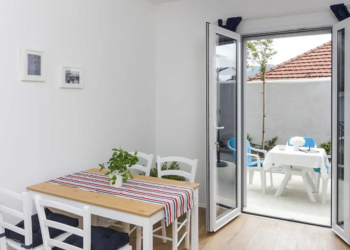 Karmen - Comfort One-bedroom With Terrace Marine *