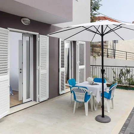Karmen - Comfort One-bedroom With Terrace Marine * Ragusa